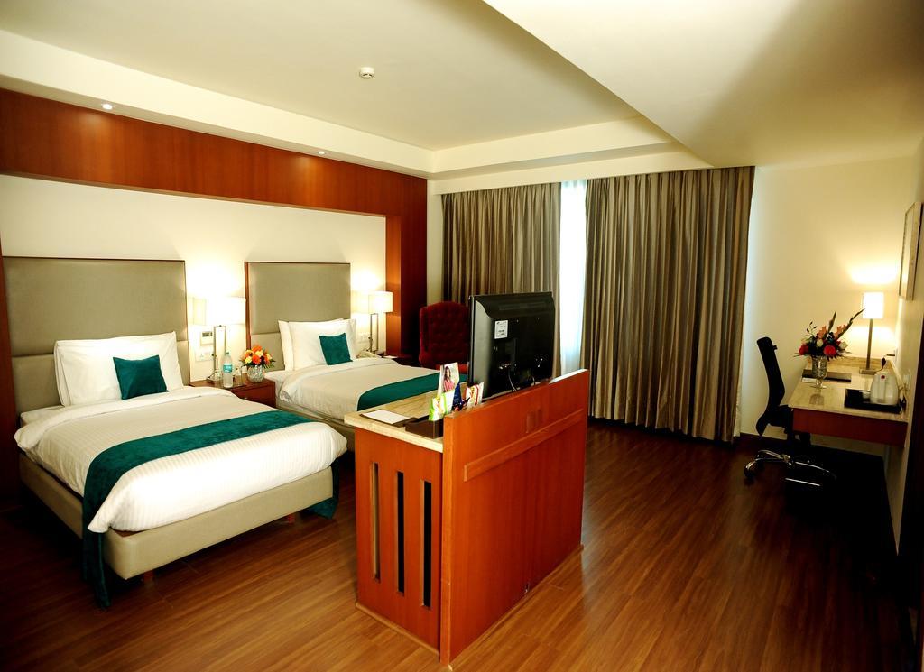 Sarovar Portico- Jalandhar Exteriör bild